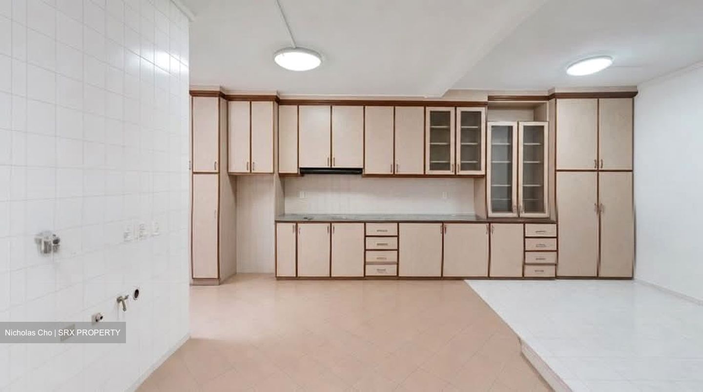 Blk 556 Jurong West Street 42 (Jurong West), HDB Executive #602629771